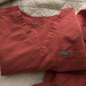 Rust colored figs scrubs set!